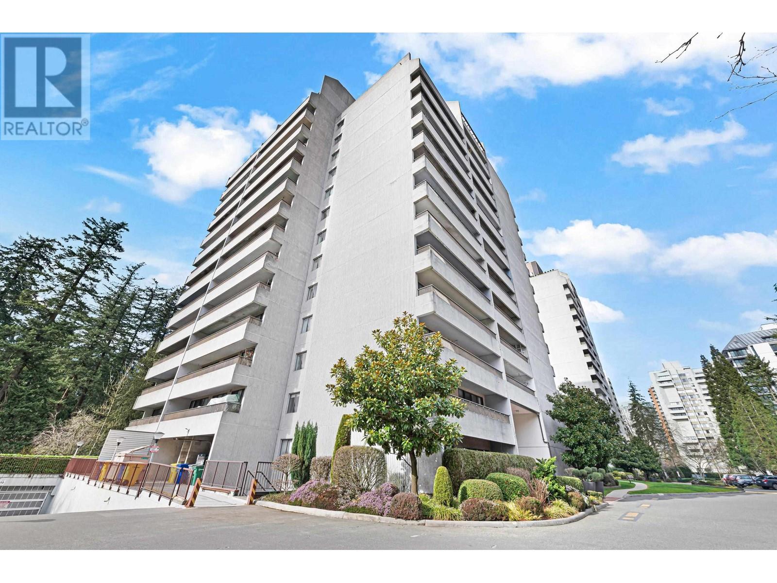 206 4194 MAYWOOD STREET, Burnaby