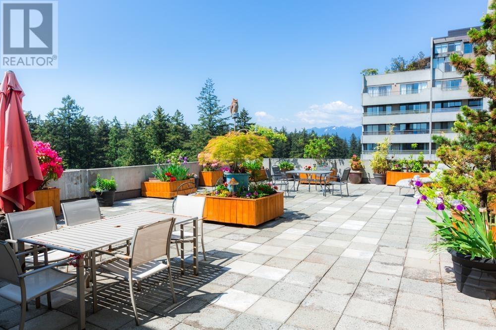 Listing Picture 27 of 29 : 206 4194 MAYWOOD STREET, Burnaby / 本拿比 - 魯藝地產 Yvonne Lu Group - MLS Medallion Club Member