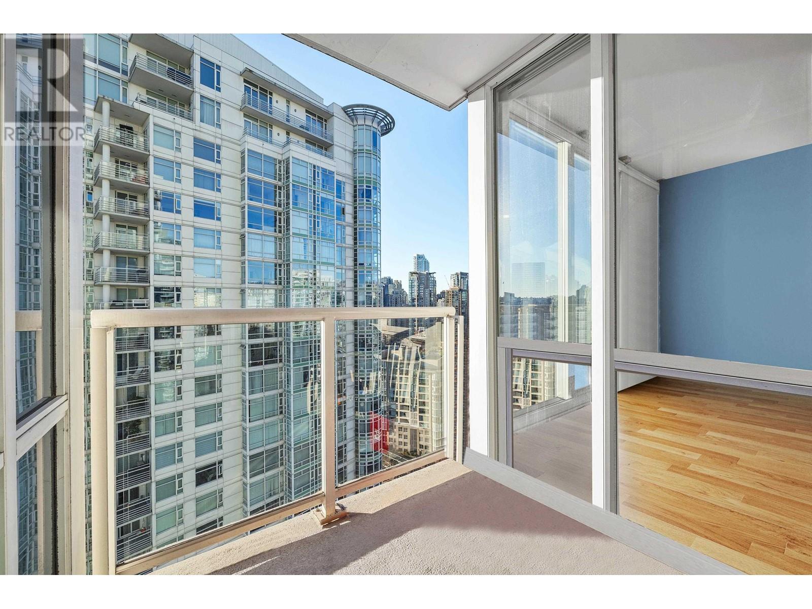 Listing Picture 11 of 21 : 2702 193 AQUARIUS MEWS, Vancouver / 溫哥華 - 魯藝地產 Yvonne Lu Group - MLS Medallion Club Member
