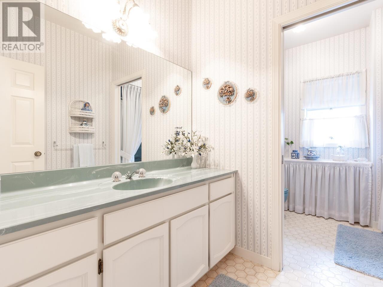 7501 Lambeth Drive, Burnaby, British Columbia  V5E 4B4 - Photo 21 - R2979429