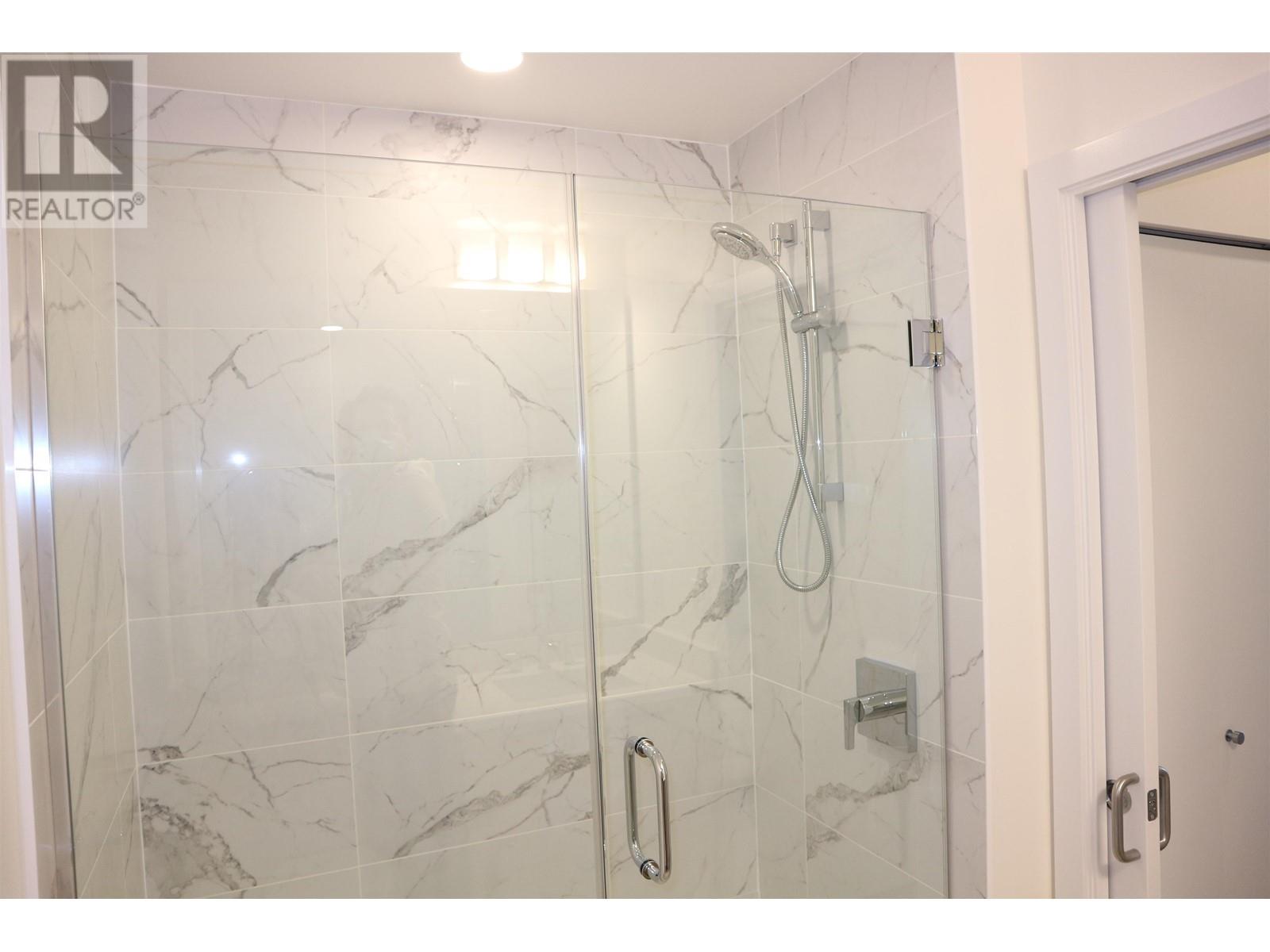 418 7133 14th Street, Burnaby, British Columbia  V5B 4P8 - Photo 10 - R2979400
