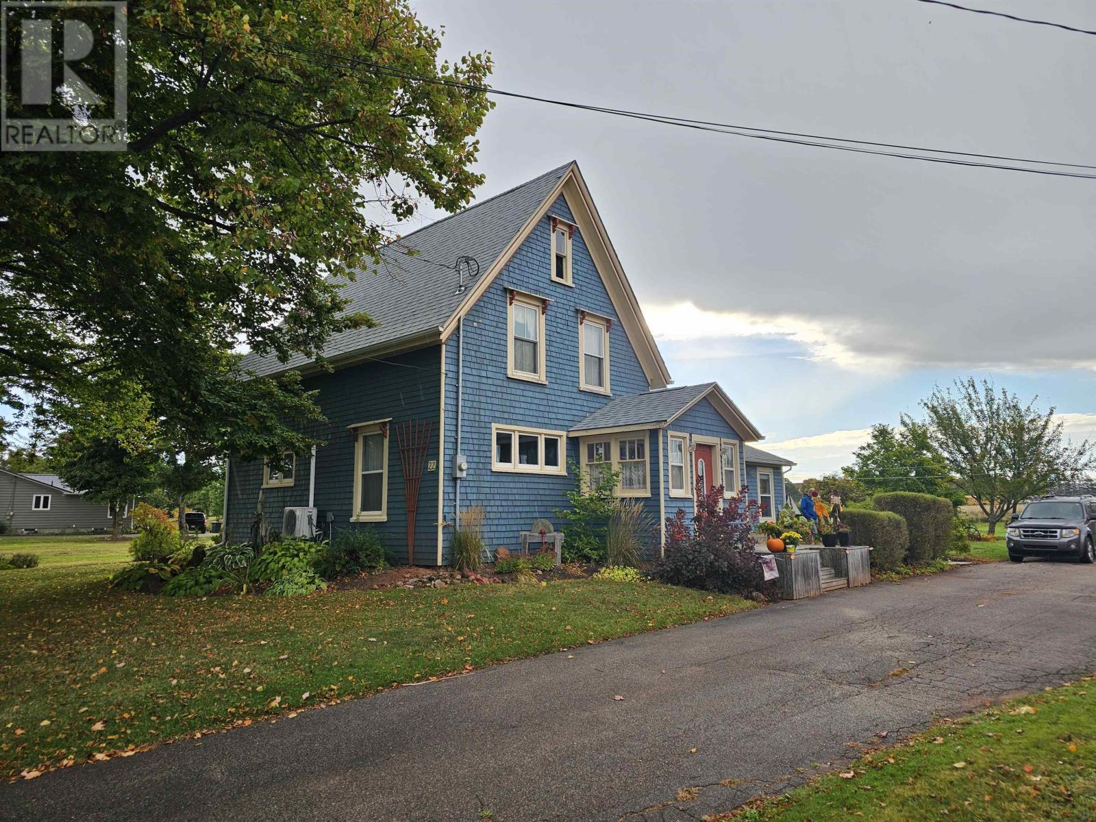 Property at 22 Victoria Street E image 2