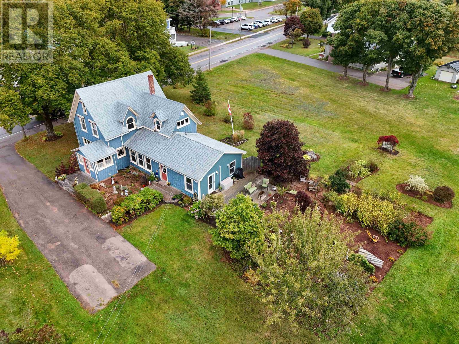 Property at 22 Victoria Street E image 3