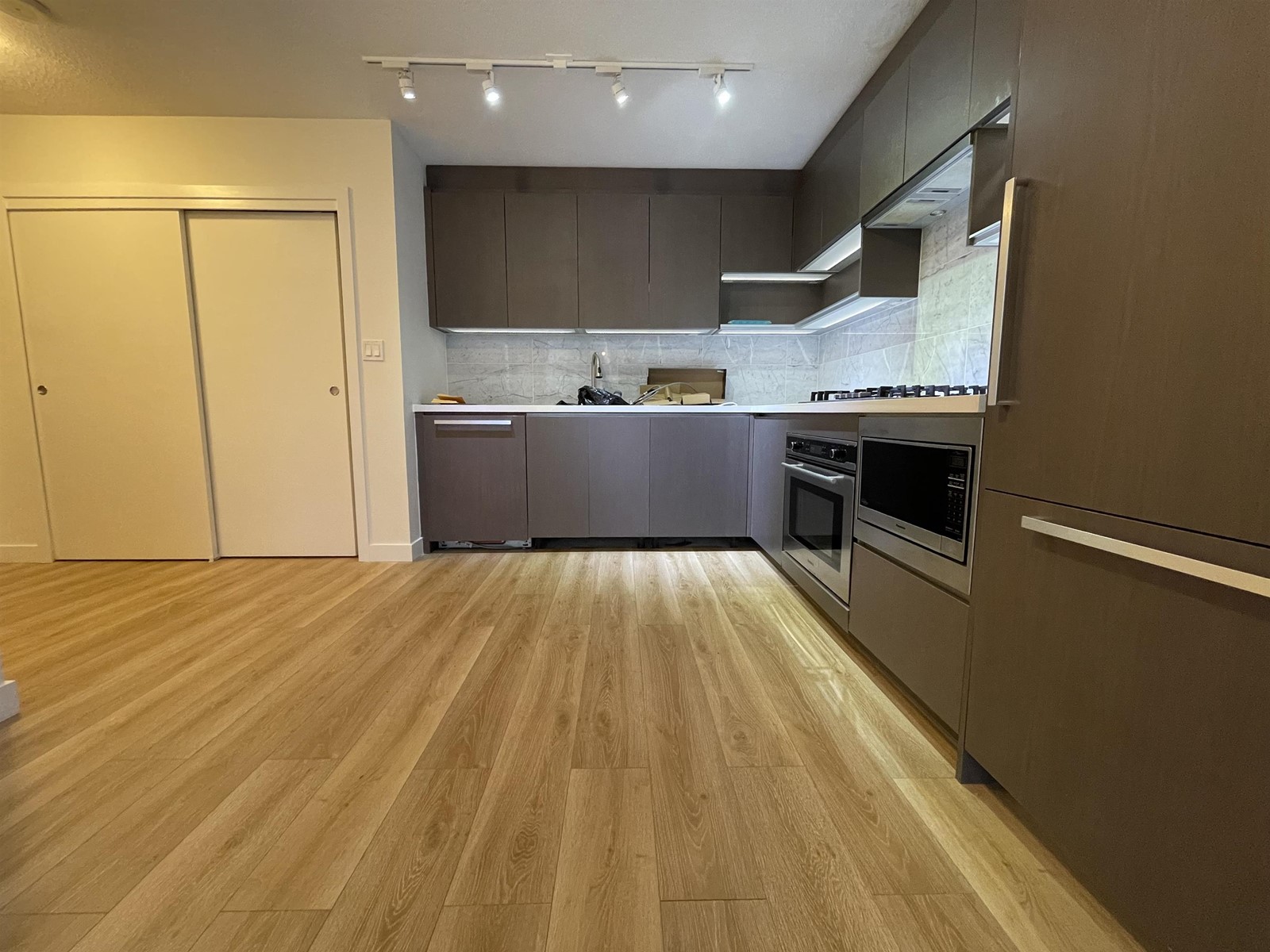 4201 13696 100 Avenue, Surrey, British Columbia  V3T 0L5 - Photo 5 - R2979470