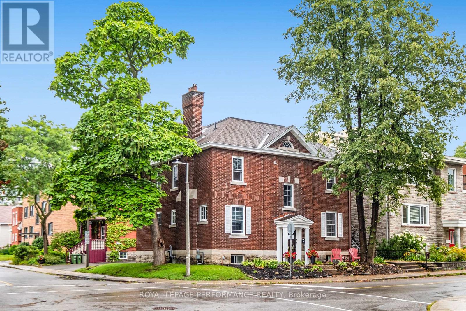 Property at 113 CHARLOTTE STREET image 3