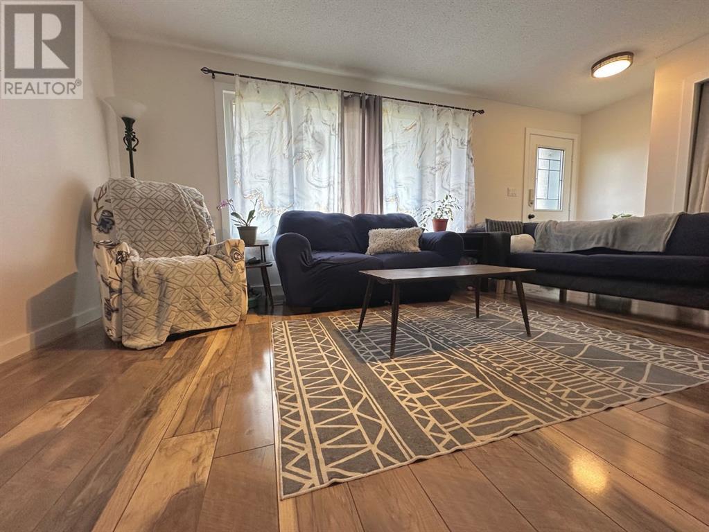 Property at 8126 95 Street image 4