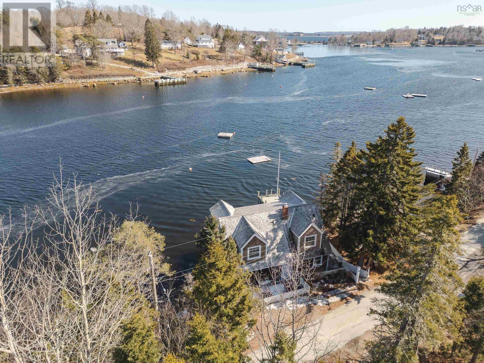 143 Walker Road, Chester, Nova Scotia  B0J 1J0 - Photo 5 - 202505221