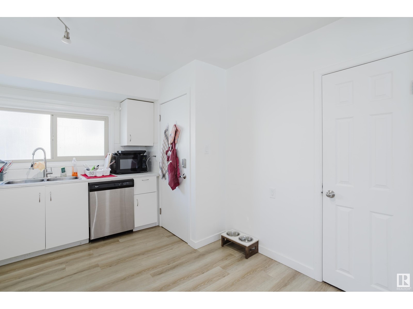 Property at 8808/10 128 AV NW image 4