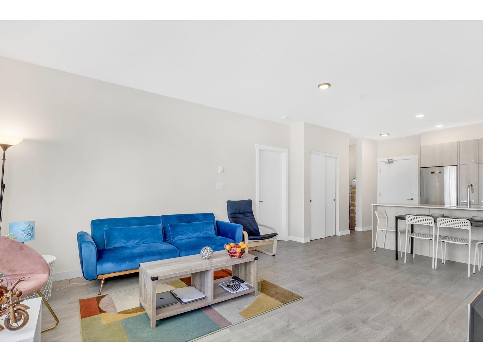 202 10838 Whalley Boulevard, Surrey, British Columbia  V3R 0G8 - Photo 8 - R2979077