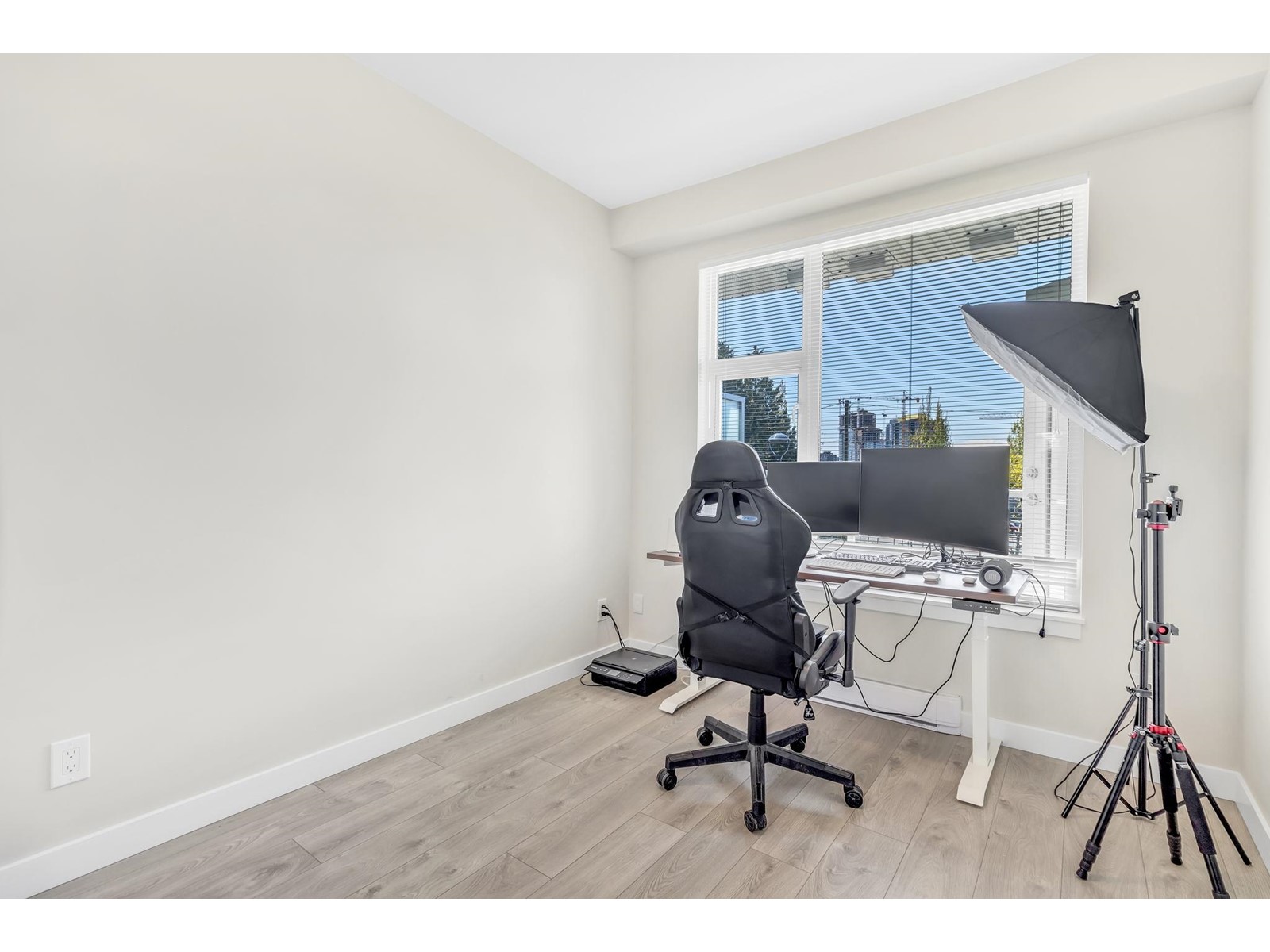 202 10838 Whalley Boulevard, Surrey, British Columbia  V3R 0G8 - Photo 16 - R2979077