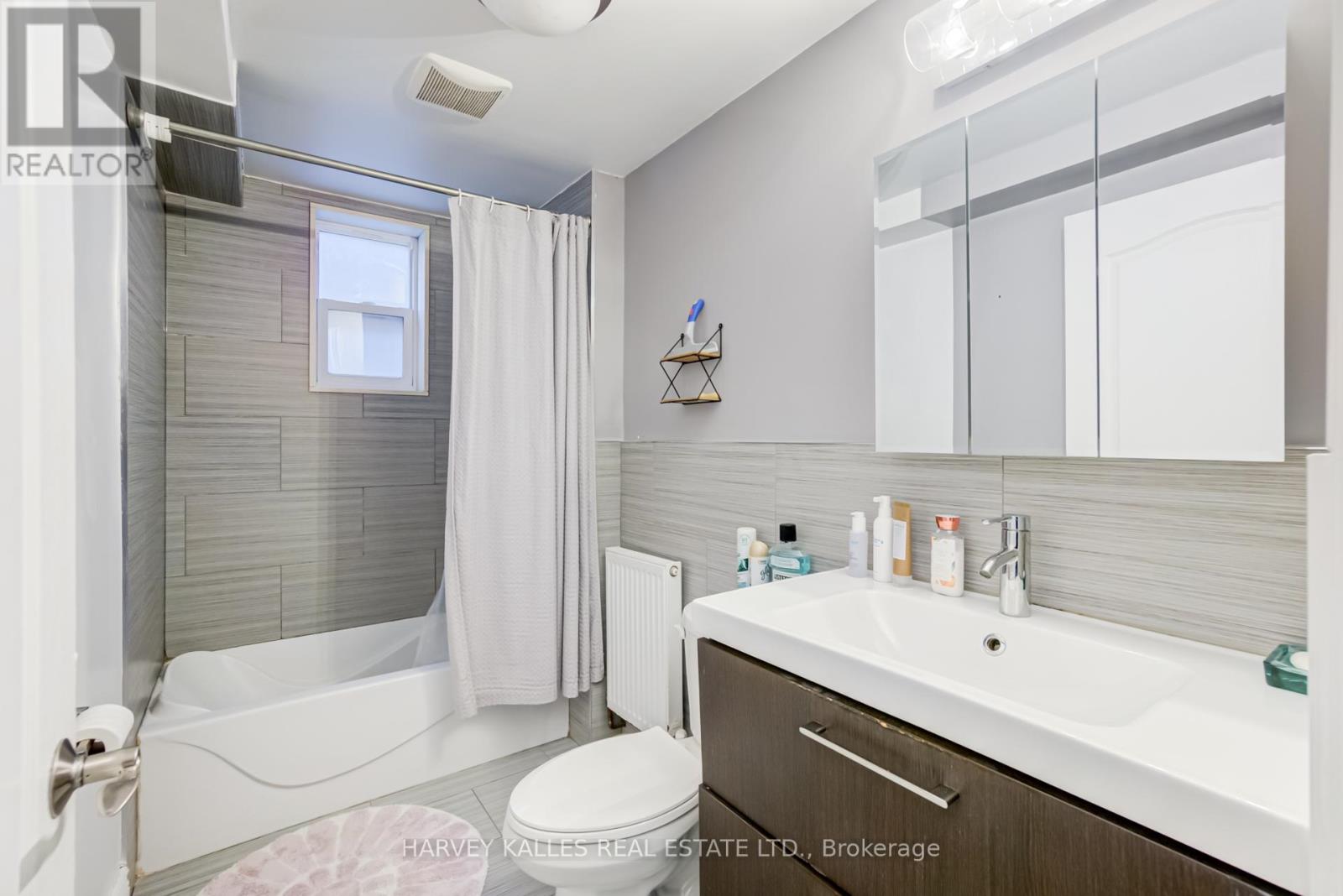 72 Mendota Road, Toronto, Ontario  M8Y 1G3 - Photo 21 - W12027311