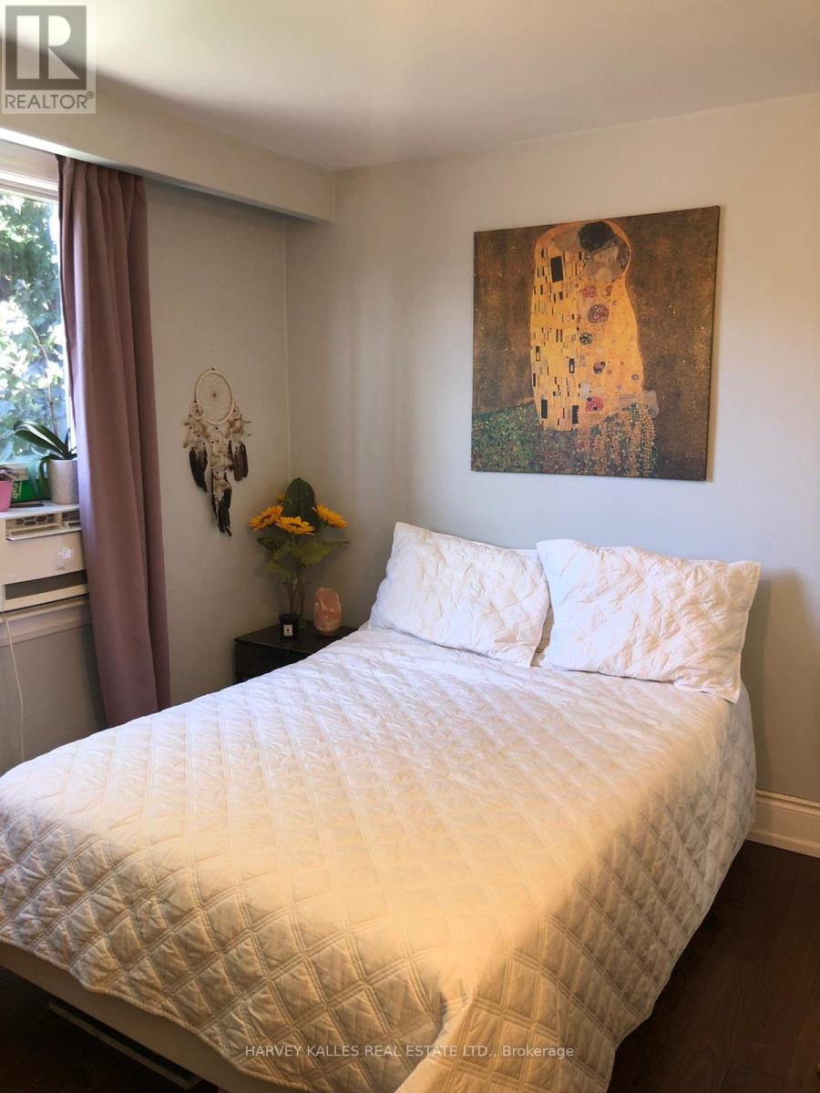 72 Mendota Road, Toronto, Ontario  M8Y 1G3 - Photo 22 - W12027311