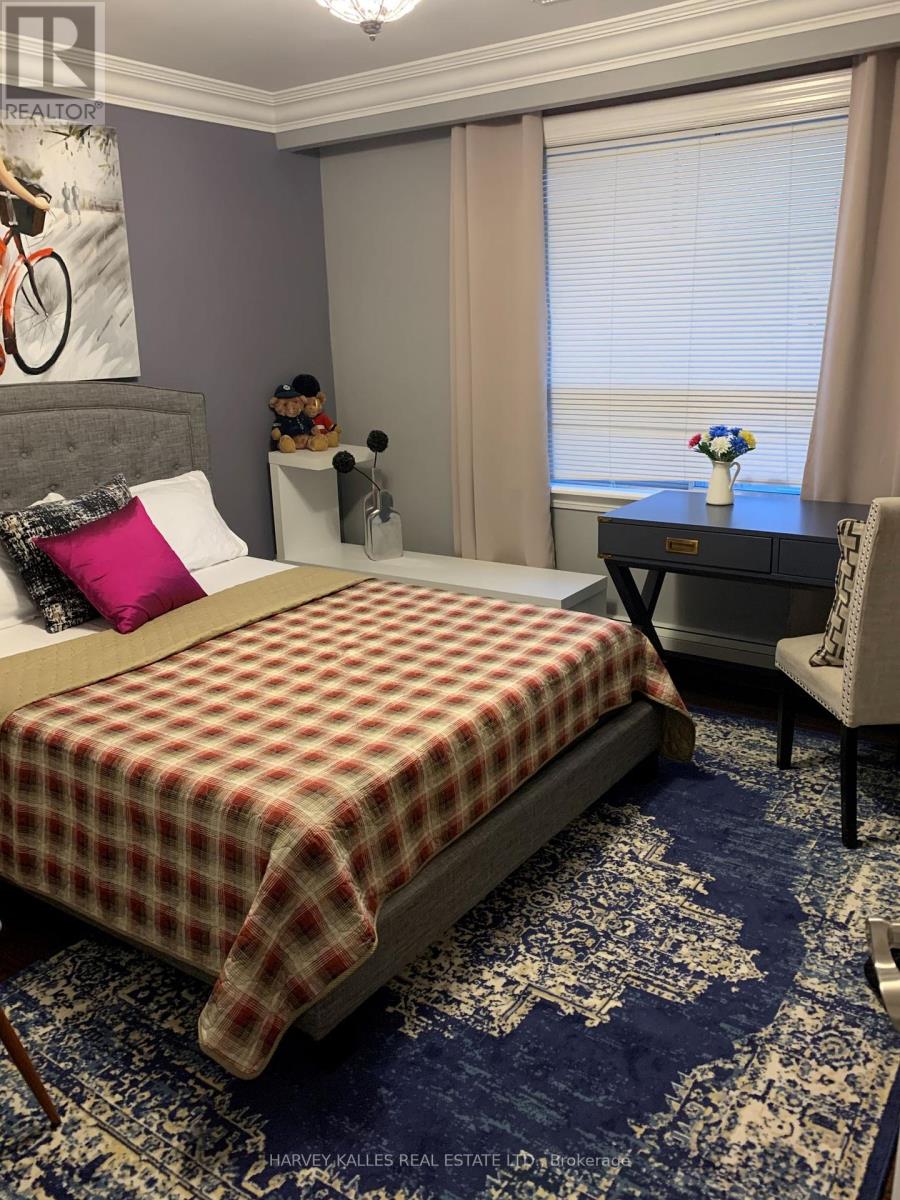 72 Mendota Road, Toronto, Ontario  M8Y 1G3 - Photo 24 - W12027311