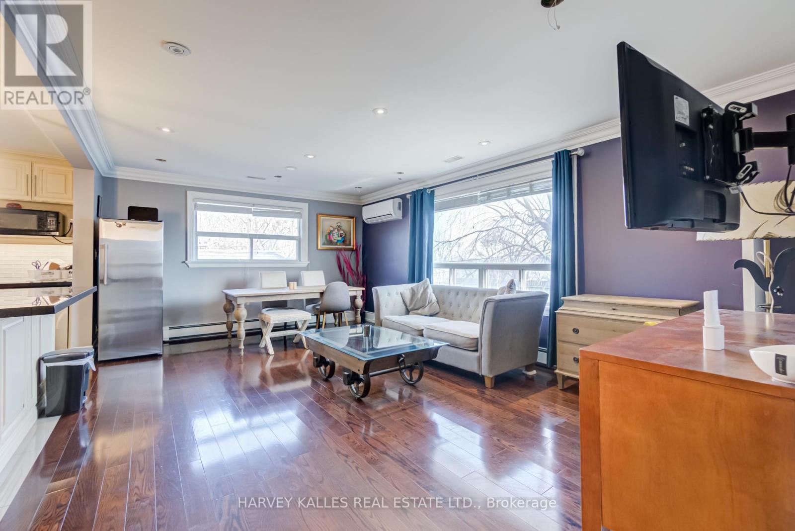72 Mendota Road, Toronto, Ontario  M8Y 1G3 - Photo 8 - W12027311