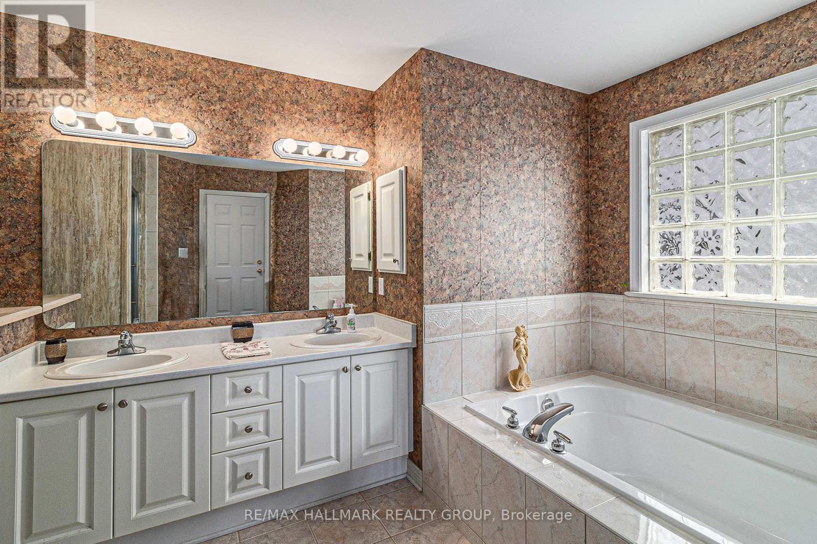 163 Yoho Drive, Ottawa, Ontario  K2M 2V4 - Photo 22 - X12027339