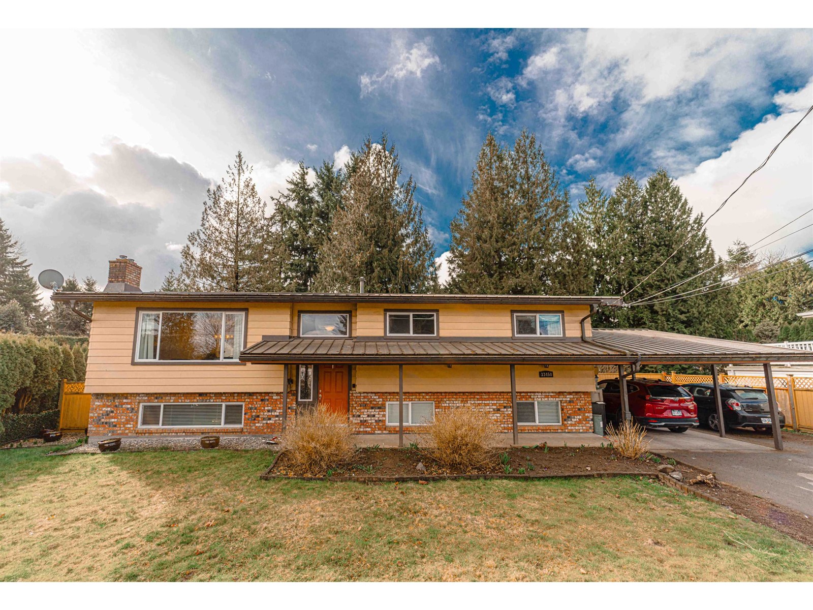Property at 33450 HUGGINS AVENUE image 1