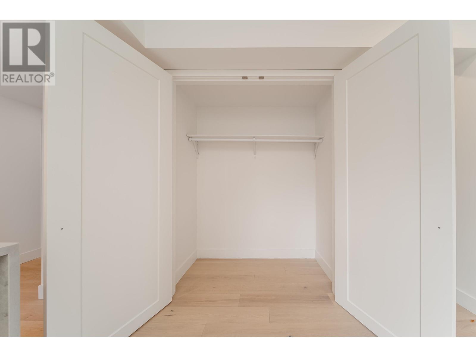 Listing Picture 17 of 40 : 758 W 26TH AVENUE, Vancouver / 溫哥華 - 魯藝地產 Yvonne Lu Group - MLS Medallion Club Member