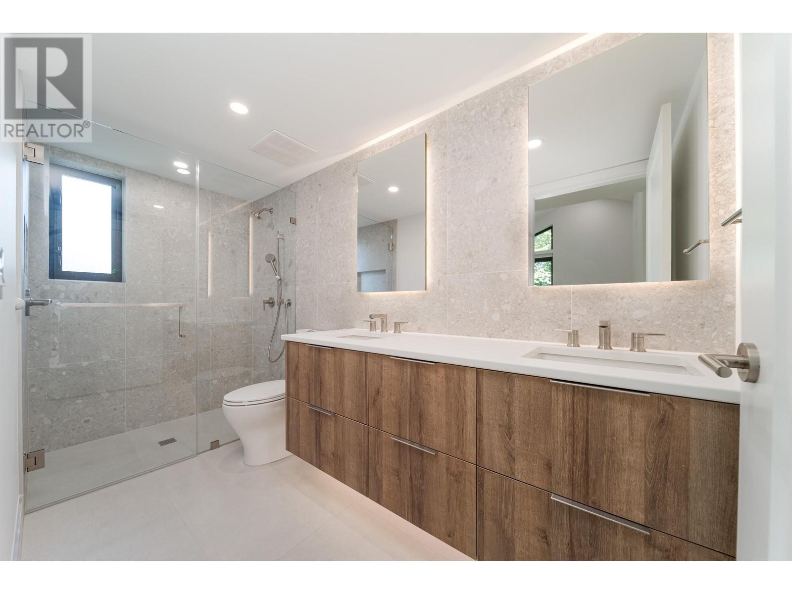 Listing Picture 32 of 40 : 758 W 26TH AVENUE, Vancouver / 溫哥華 - 魯藝地產 Yvonne Lu Group - MLS Medallion Club Member