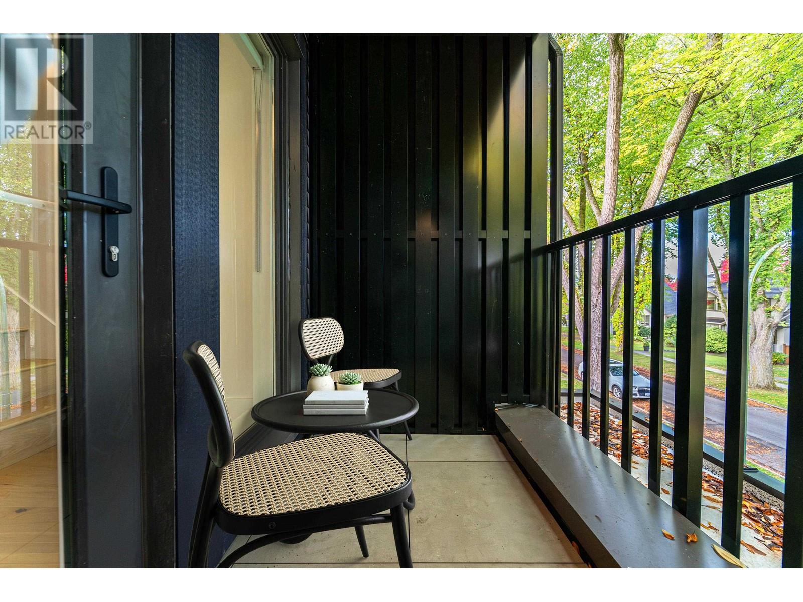 Listing Picture 3 of 40 : 758 W 26TH AVENUE, Vancouver / 溫哥華 - 魯藝地產 Yvonne Lu Group - MLS Medallion Club Member