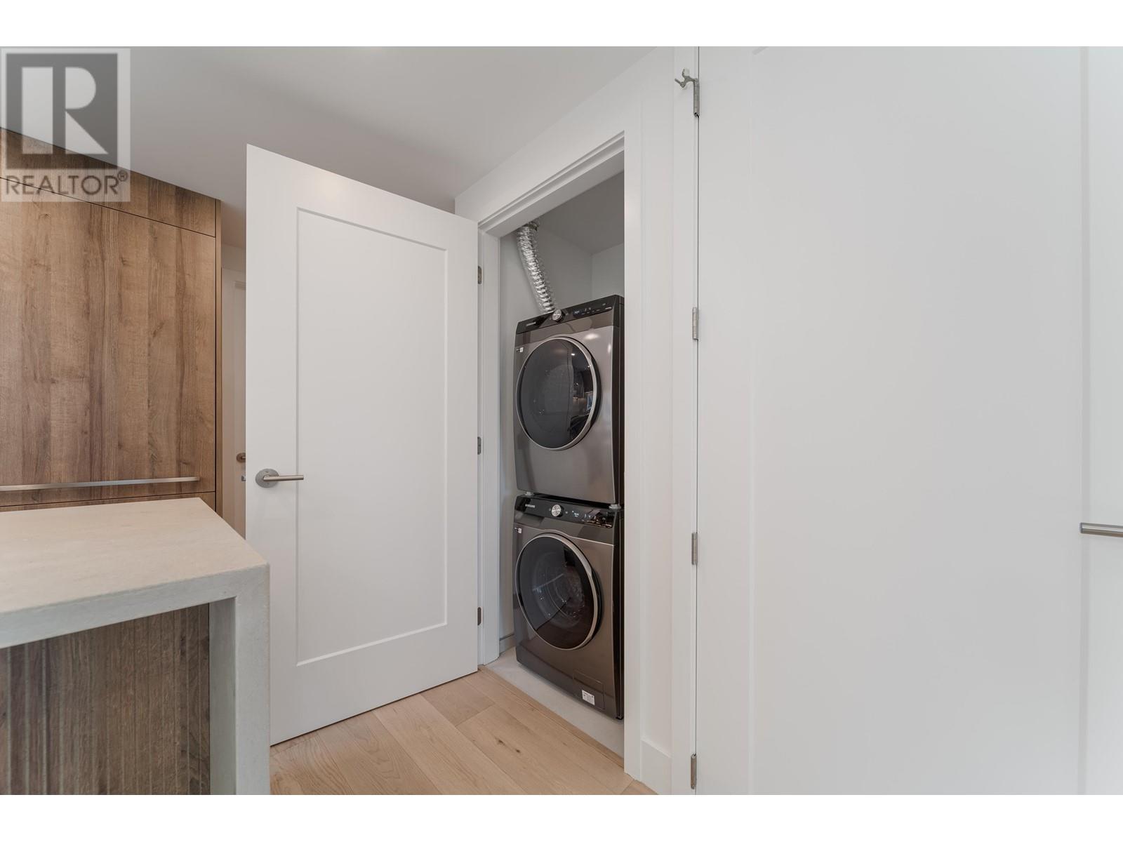 Listing Picture 12 of 40 : 758 W 26TH AVENUE, Vancouver / 溫哥華 - 魯藝地產 Yvonne Lu Group - MLS Medallion Club Member