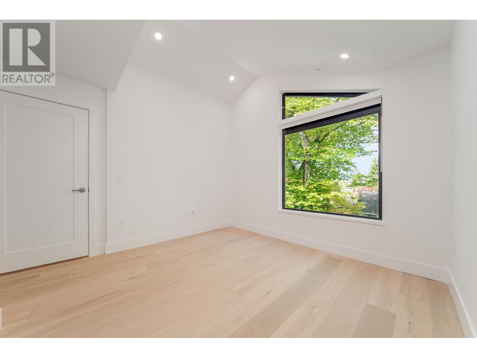 Listing Picture 31 of 40 : 758 W 26TH AVENUE, Vancouver / 溫哥華 - 魯藝地產 Yvonne Lu Group - MLS Medallion Club Member