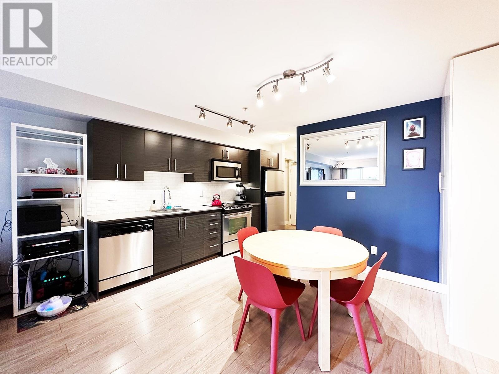 202 1533 E 8th Avenue, Vancouver, British Columbia  V5N 0A4 - Photo 2 - R2979443
