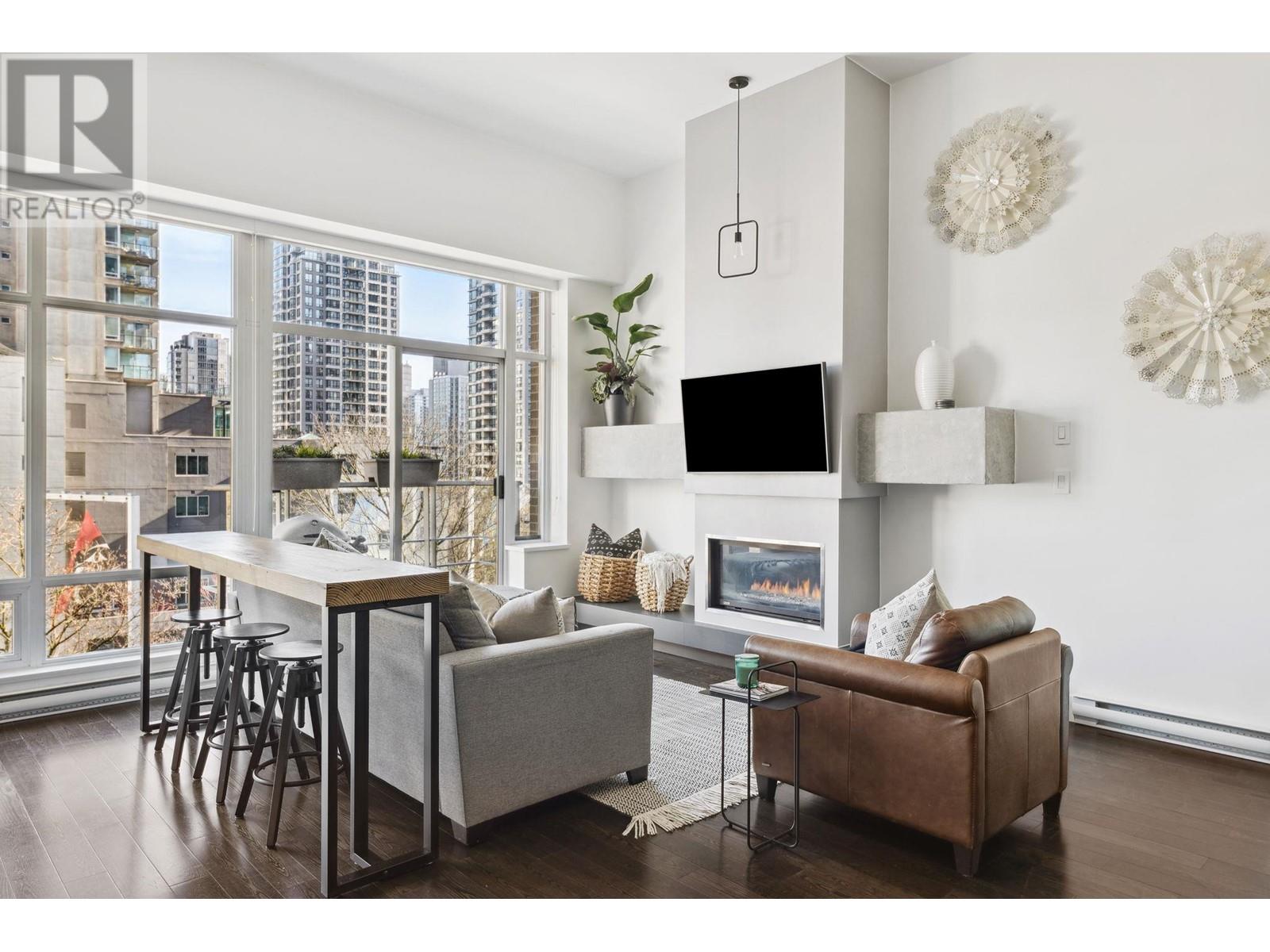 403 535 SMITHE STREET, vancouver, British Columbia