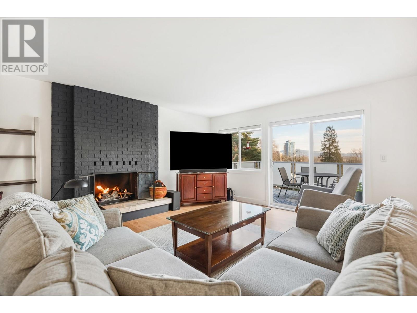 1162 Shavington Street, North Vancouver, British Columbia  V7L 1K9 - Photo 2 - R2979457