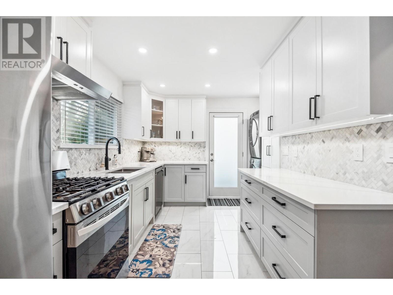 1162 Shavington Street, North Vancouver, British Columbia  V7L 1K9 - Photo 9 - R2979457