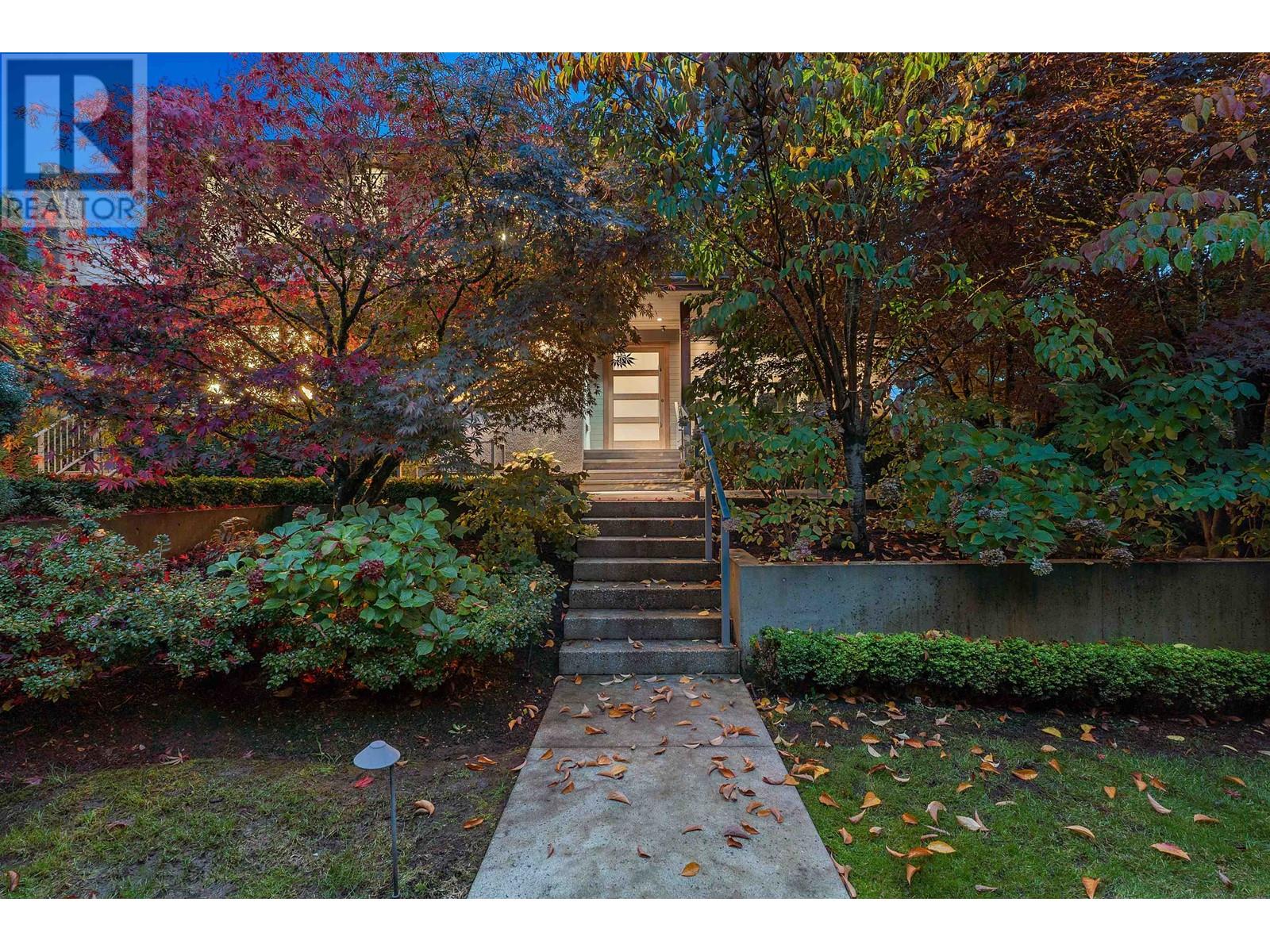 Property at 990 JEFFERSON AVENUE image 5
