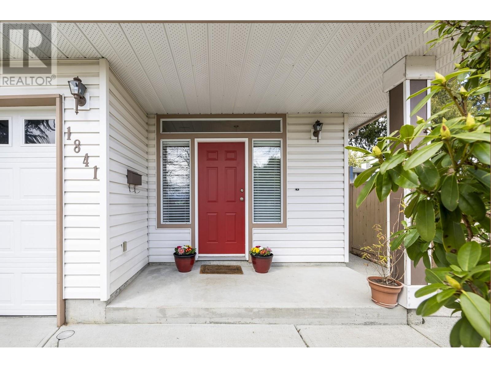 1841 Harbour Street, Port Coquitlam, British Columbia  V3C 1A4 - Photo 2 - R2979490