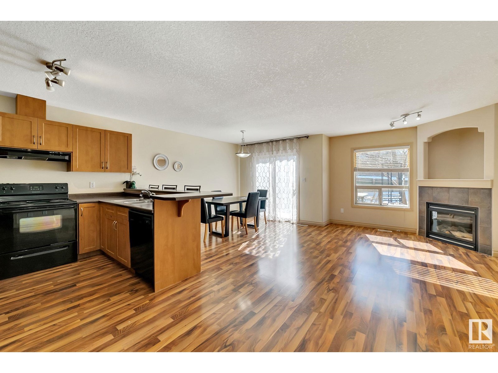 Property at #5 16317 64 ST NW image 3