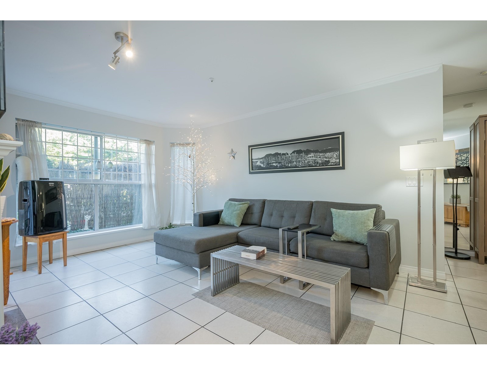 102 7435 121a Street, Surrey, British Columbia  V3W 0W8 - Photo 2 - R2970832