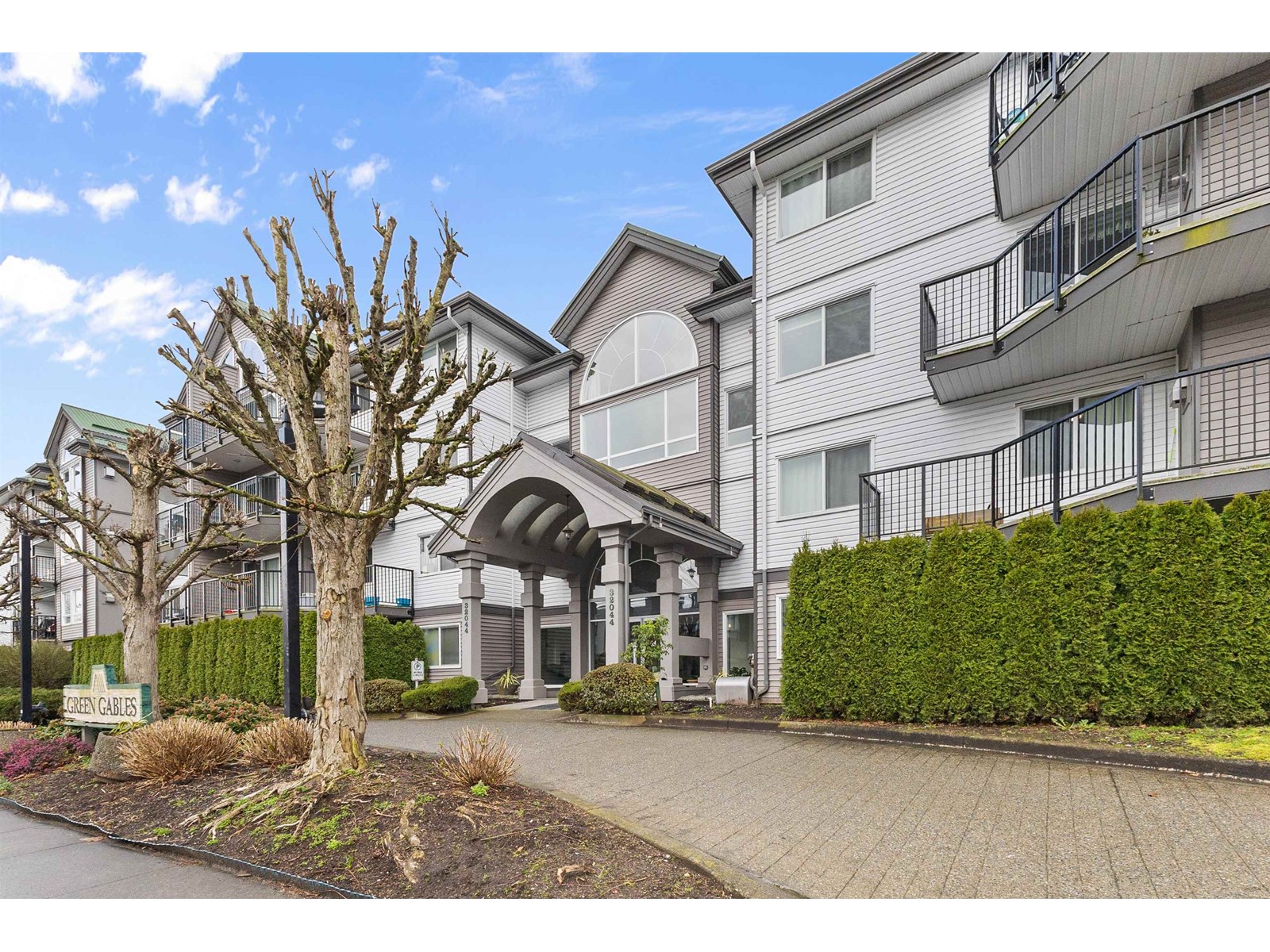 209 32044 Old Yale Road, Abbotsford, British Columbia  V2T 2C9 - Photo 3 - R2978872