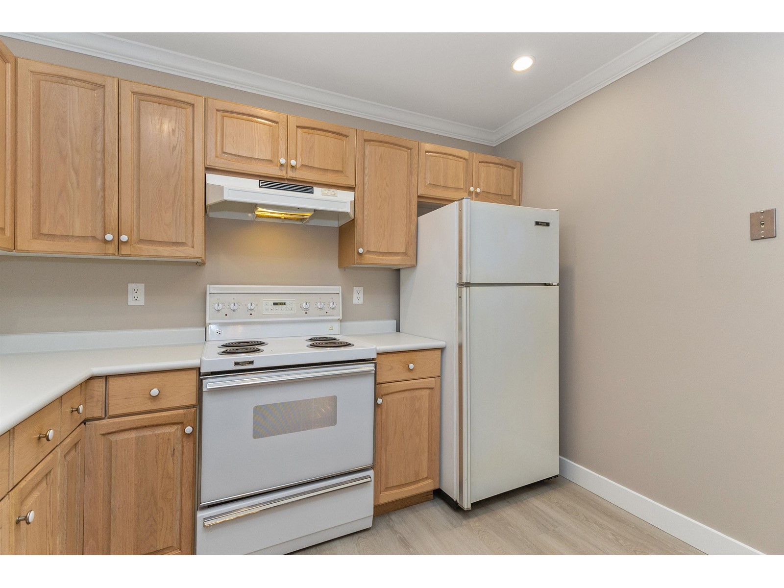 209 32044 Old Yale Road, Abbotsford, British Columbia  V2T 2C9 - Photo 21 - R2978872