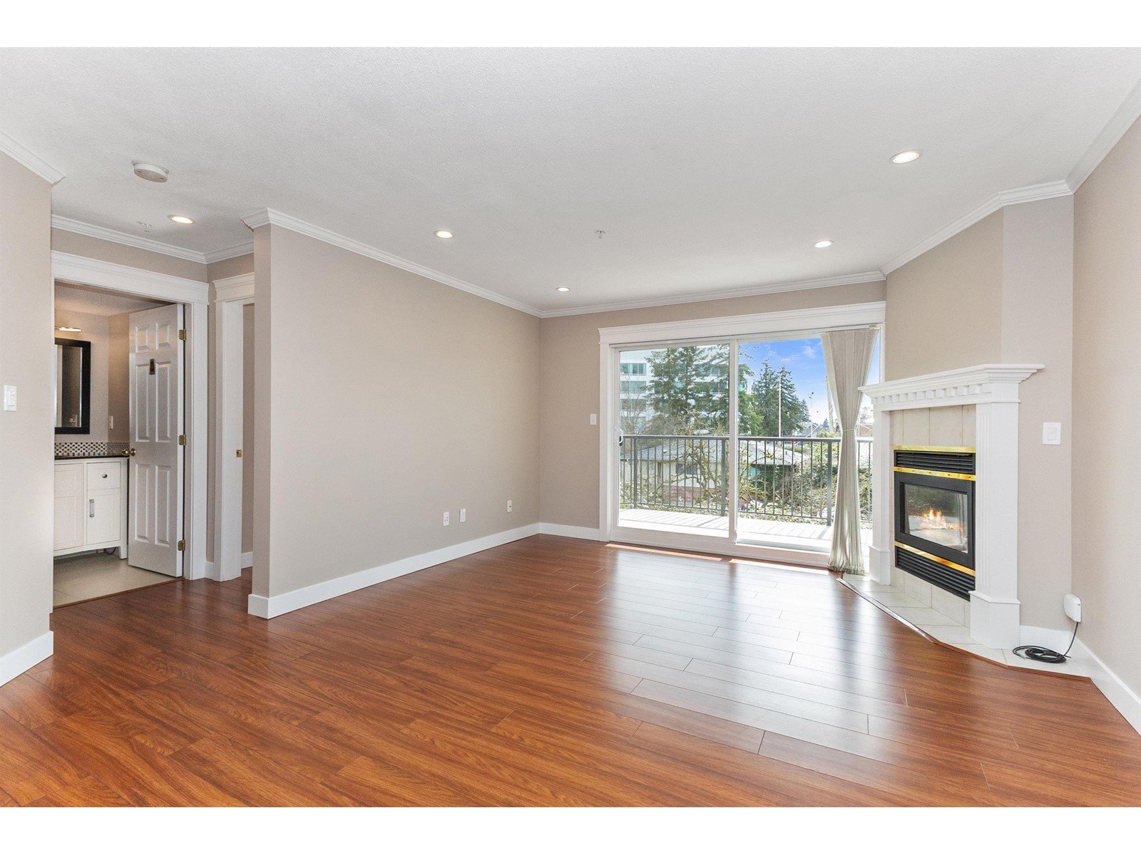 209 32044 Old Yale Road, Abbotsford, British Columbia  V2T 2C9 - Photo 13 - R2978872
