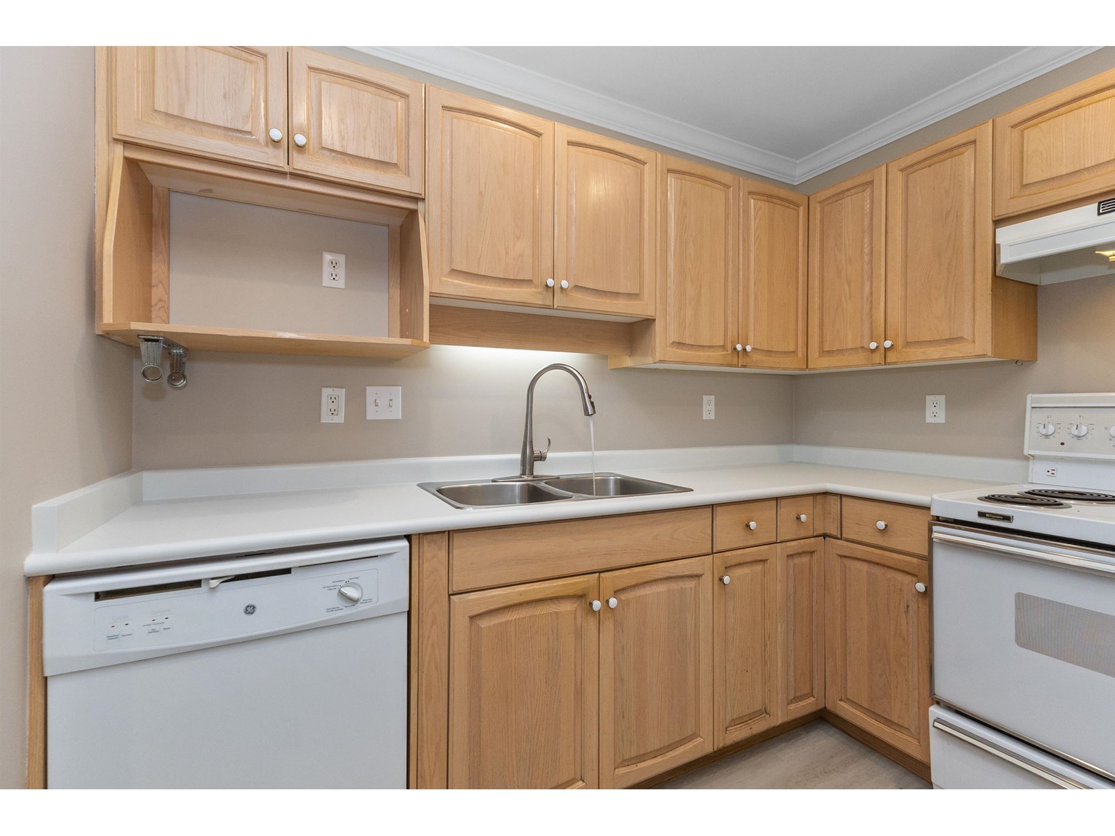 209 32044 Old Yale Road, Abbotsford, British Columbia  V2T 2C9 - Photo 20 - R2978872