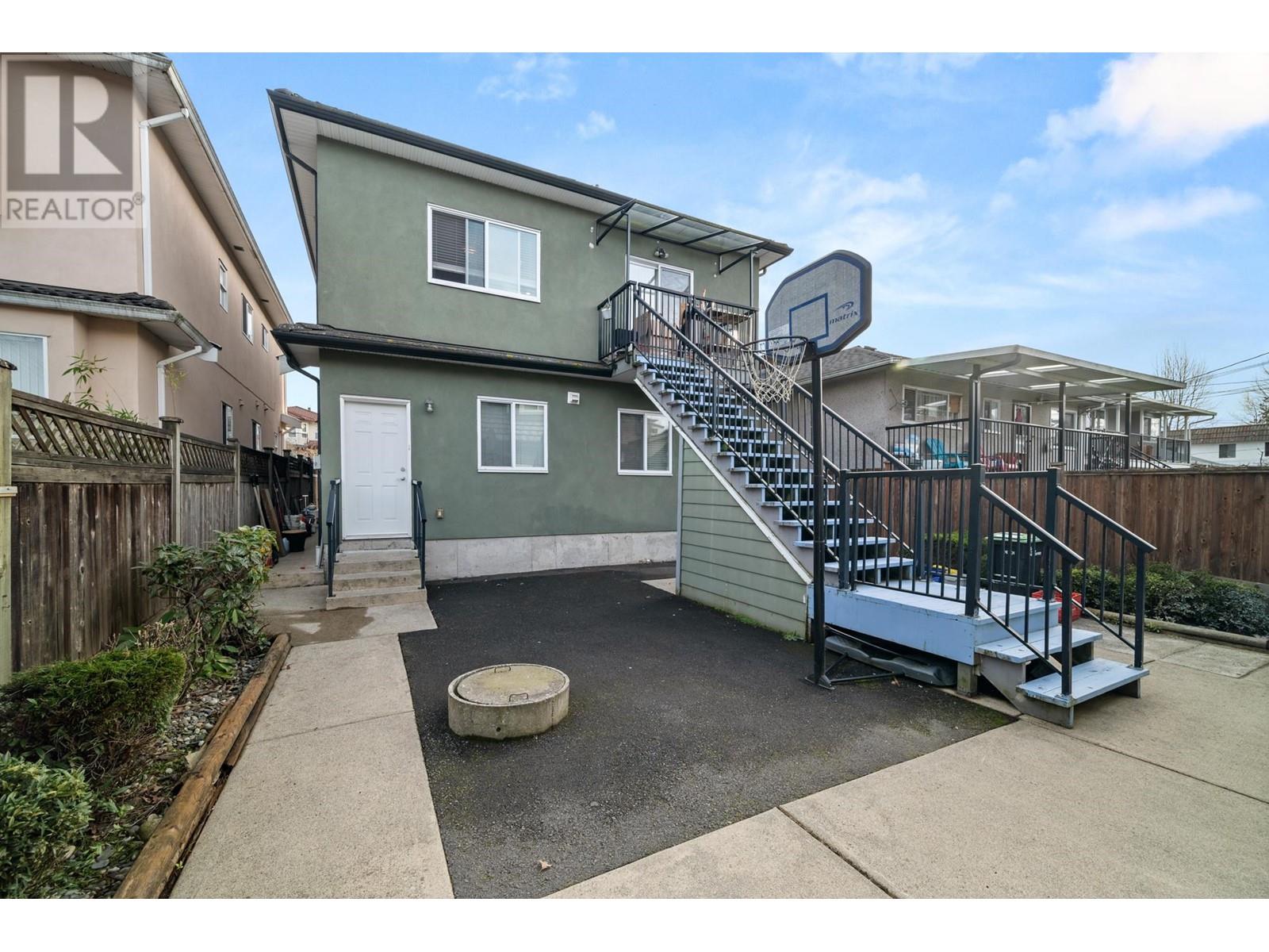 Listing Picture 40 of 40 : 2643 E 8TH AVENUE, Vancouver / 溫哥華 - 魯藝地產 Yvonne Lu Group - MLS Medallion Club Member