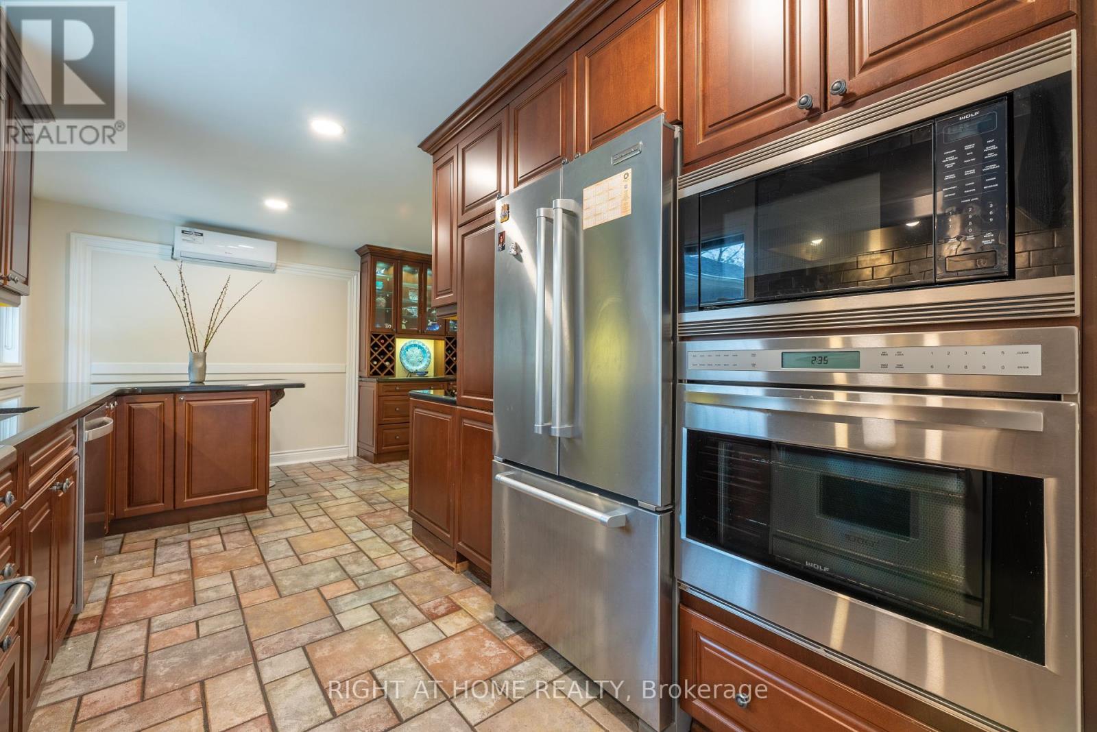 120 Wright Street, Richmond Hill, Ontario  L4C 4A5 - Photo 20 - N12027389