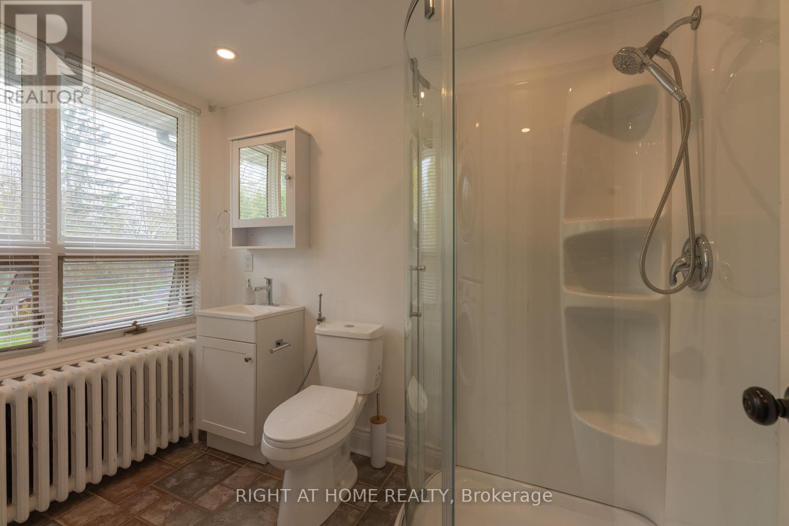 120 Wright Street, Richmond Hill, Ontario  L4C 4A5 - Photo 28 - N12027389