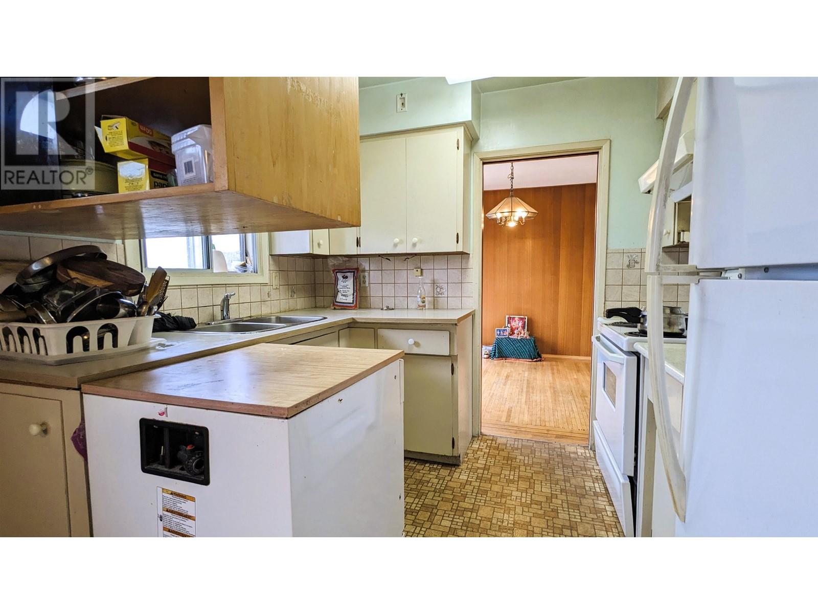 6660 Aubrey Street, Burnaby, British Columbia  V5B 2E2 - Photo 9 - R2979118