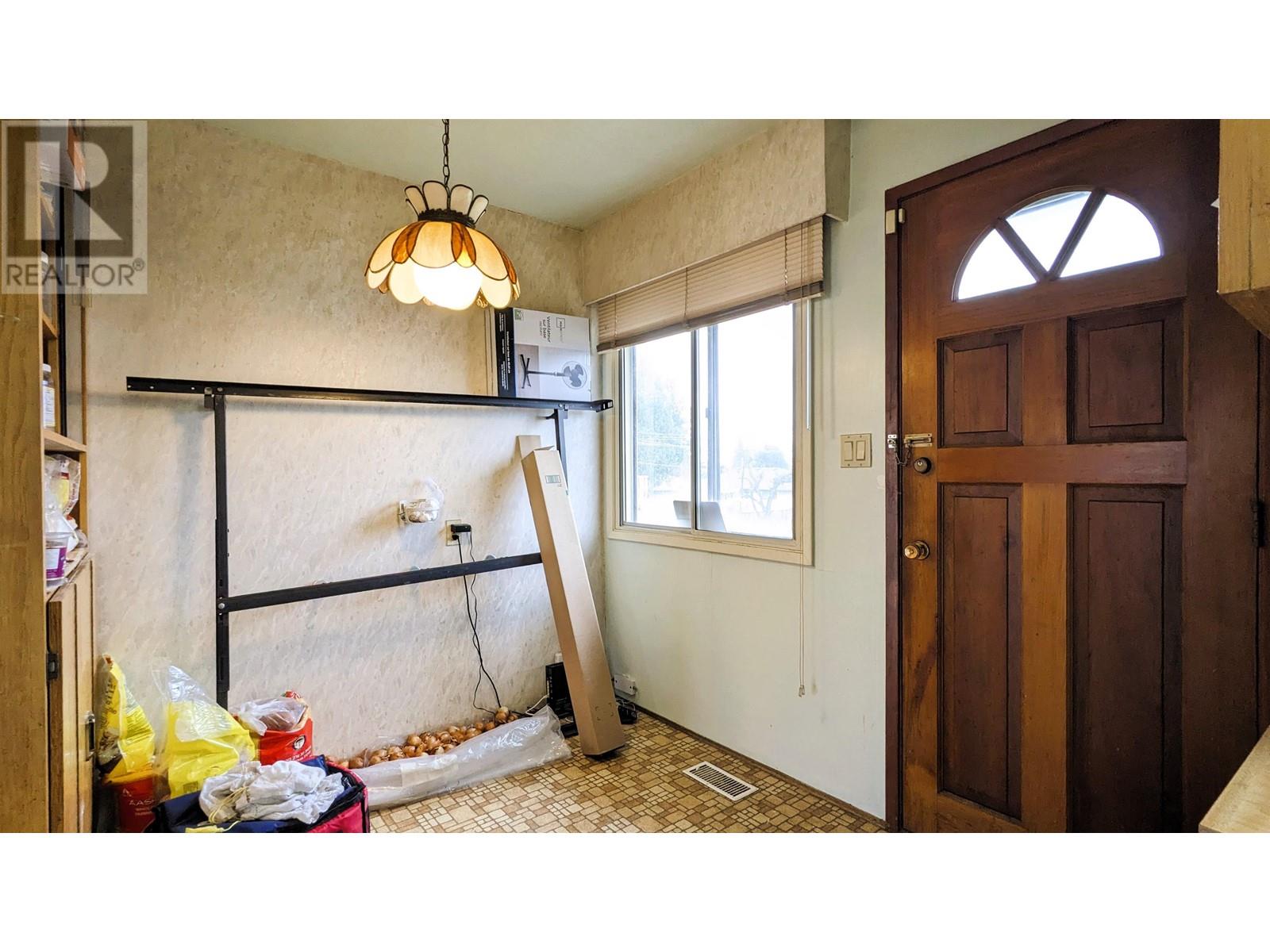 6660 Aubrey Street, Burnaby, British Columbia  V5B 2E2 - Photo 10 - R2979118