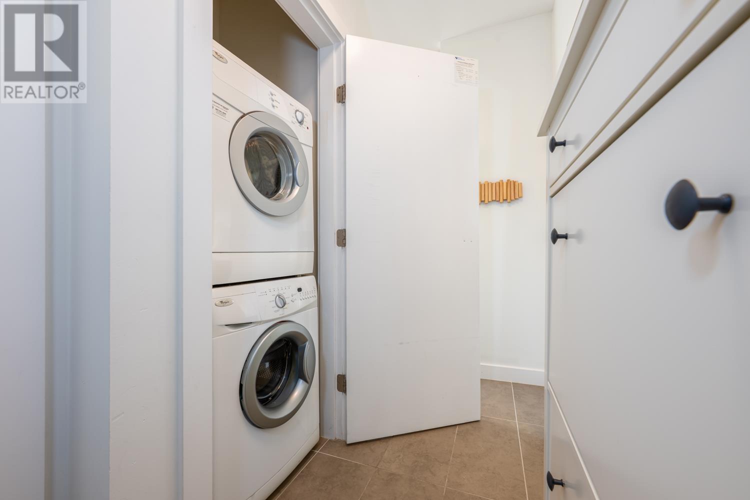 2408 301 Capilano Road, Port Moody, British Columbia  V3H 0G6 - Photo 16 - R2979504