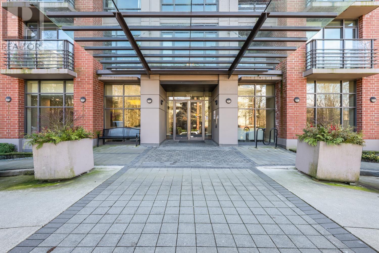 2408 301 Capilano Road, Port Moody, British Columbia  V3H 0G6 - Photo 2 - R2979504