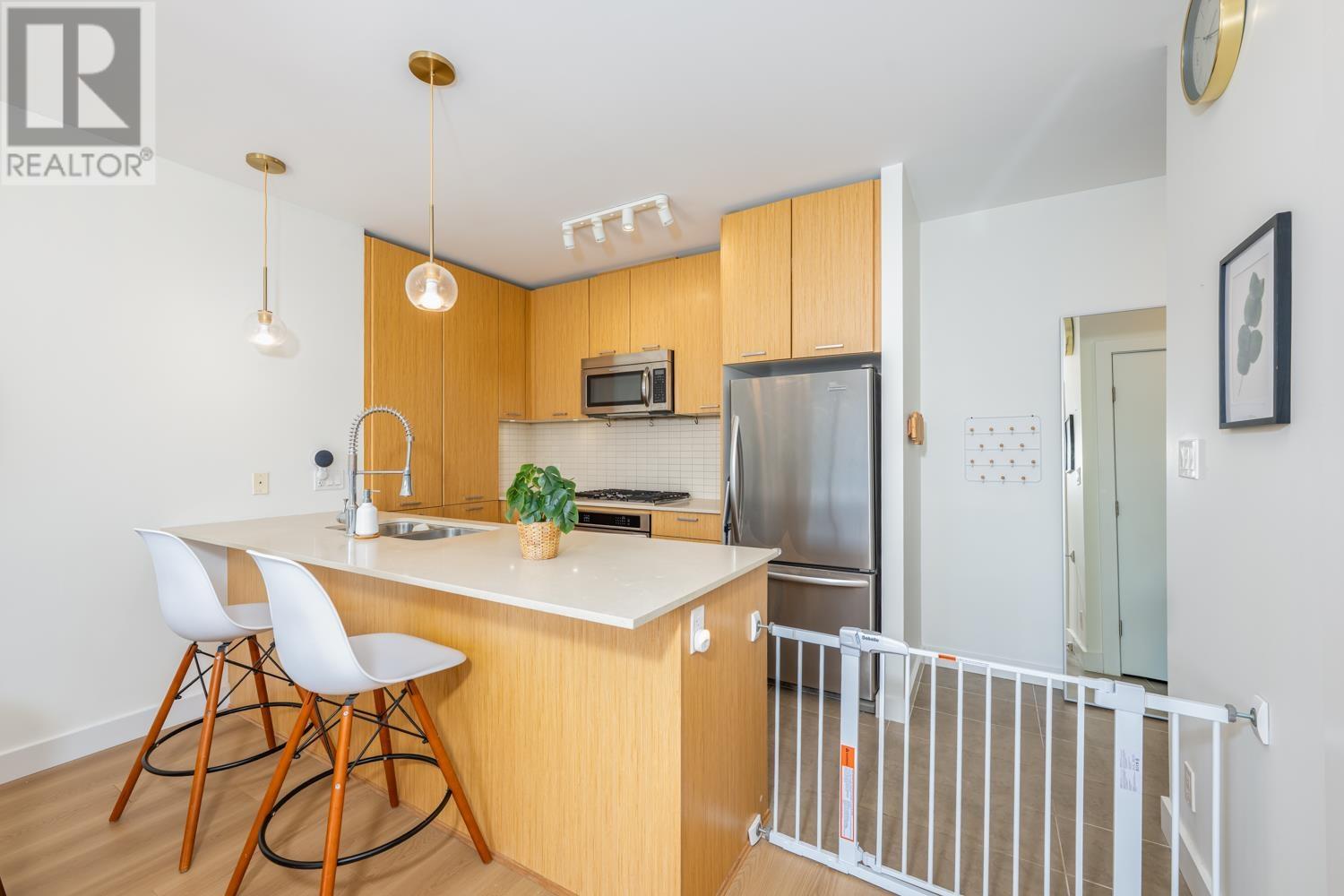 2408 301 Capilano Road, Port Moody, British Columbia  V3H 0G6 - Photo 4 - R2979504