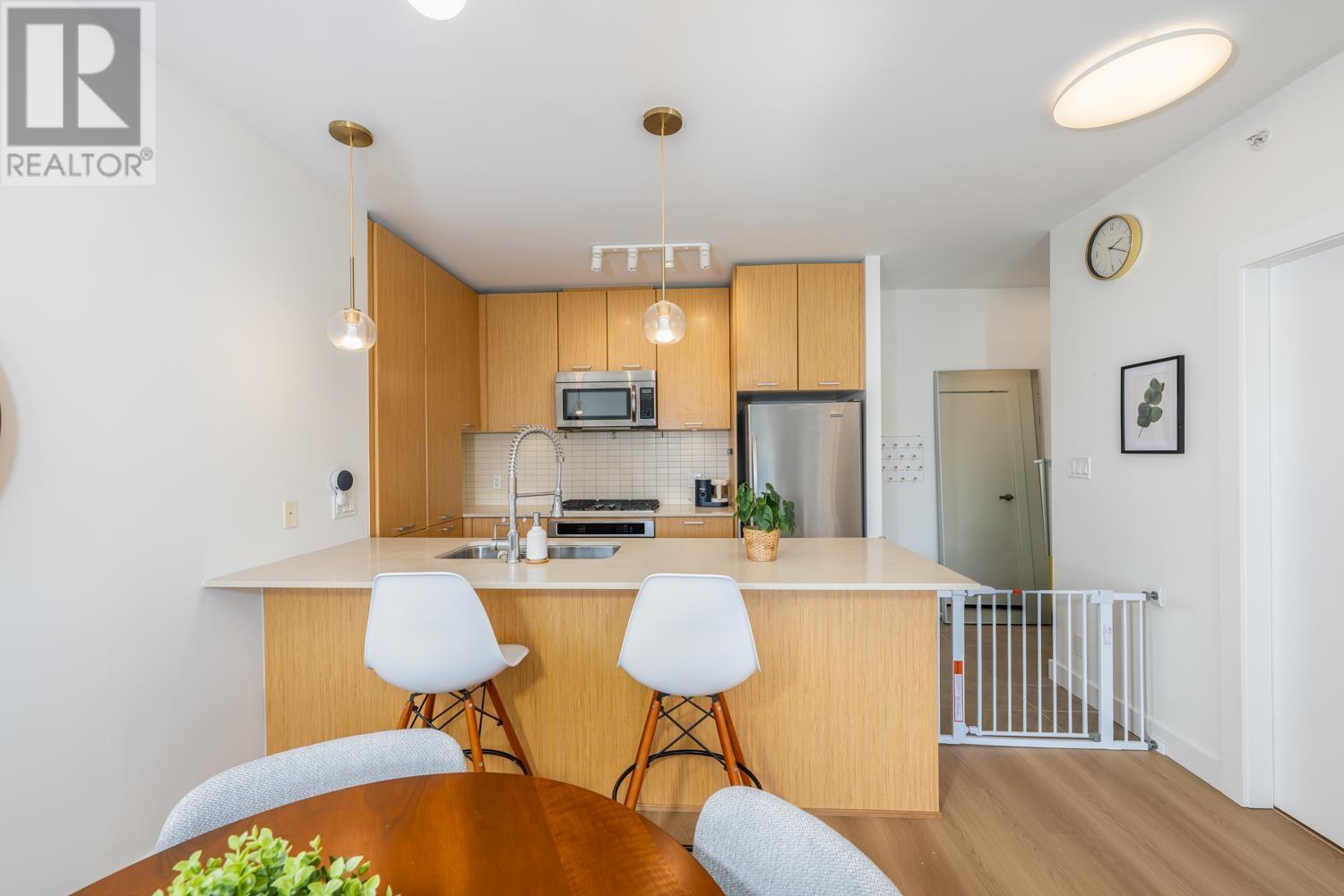 2408 301 Capilano Road, Port Moody, British Columbia  V3H 0G6 - Photo 5 - R2979504