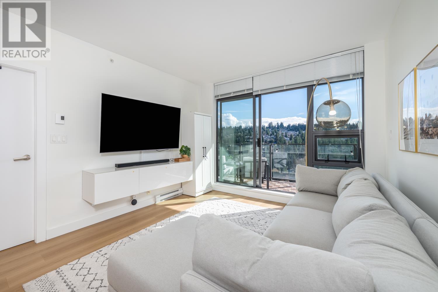 2408 301 Capilano Road, Port Moody, British Columbia  V3H 0G6 - Photo 8 - R2979504