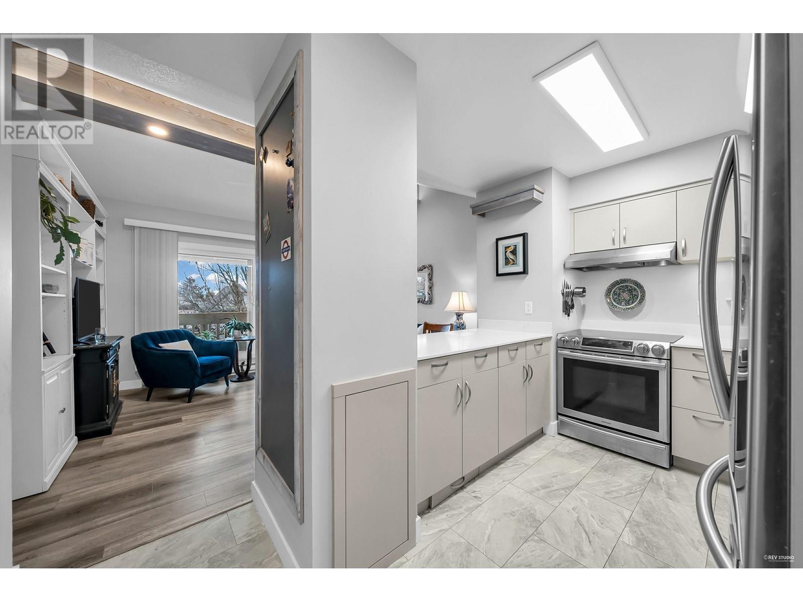 301 1545 E 2nd Avenue, Vancouver, British Columbia  V5N 1C8 - Photo 4 - R2979547