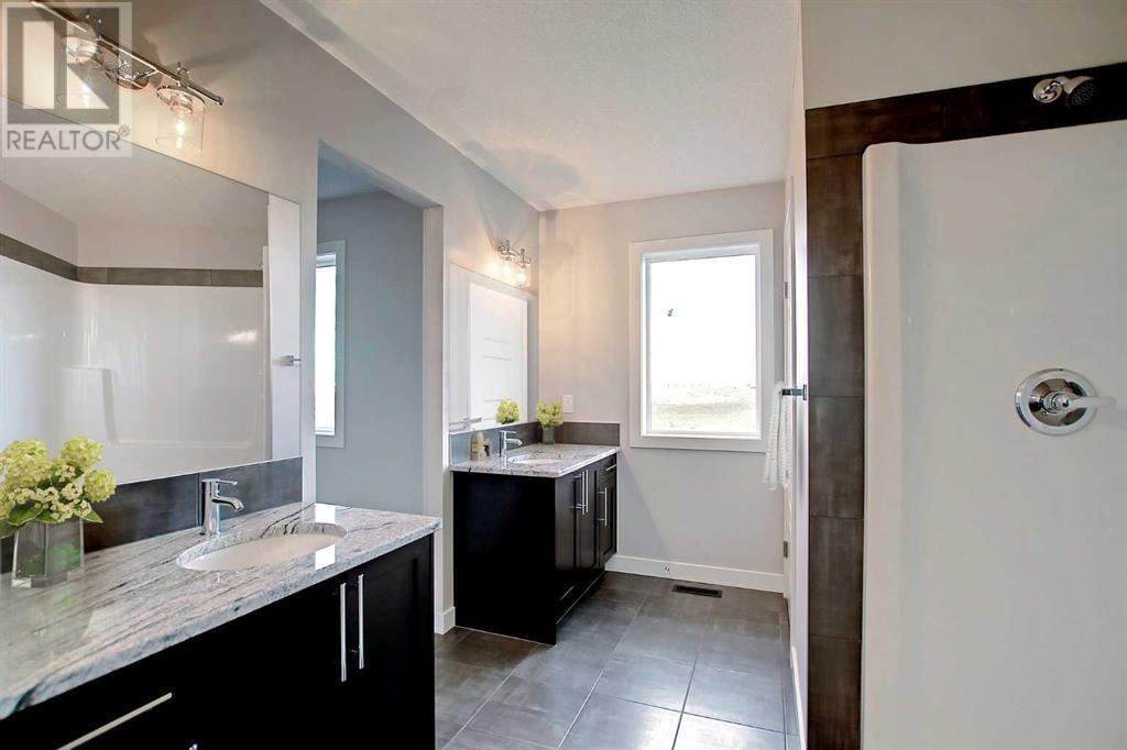 152 Waterford Manor, Chestermere, Alberta  T1X 2T9 - Photo 12 - A2183350