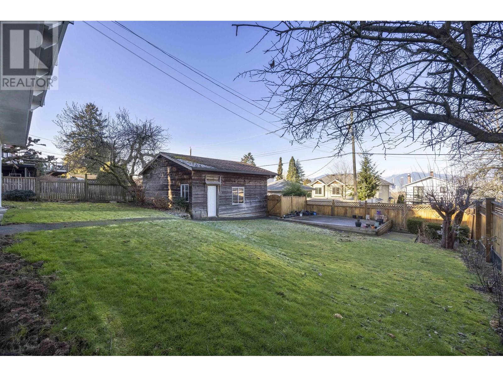4825 Buxton Street, Burnaby, British Columbia  V5H 1J2 - Photo 7 - R2979539